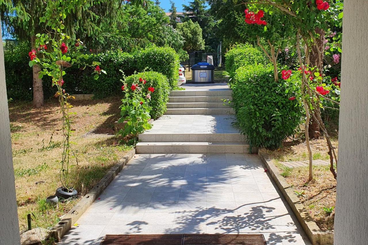 Studio Apartment Ljubica For 2 Persons 150M From The Beach Poreč Extérieur photo