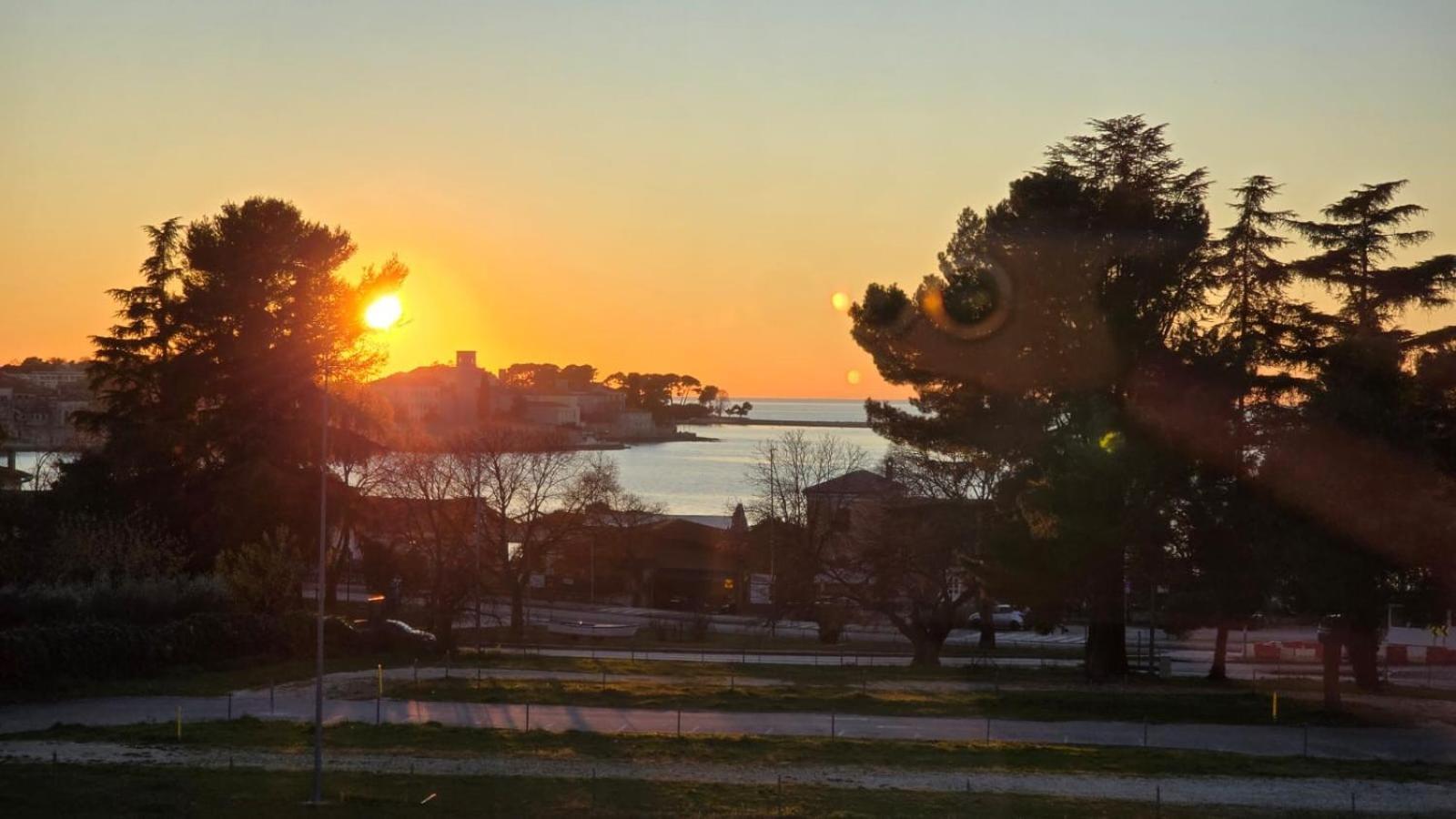 Studio Apartment Ljubica For 2 Persons 150M From The Beach Poreč Extérieur photo